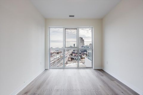 Photo 18 at 702 - 15 Watergarden Drive, Hurontario, Mississauga