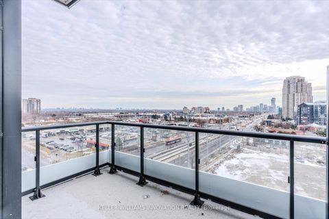 Photo 27 at 702 - 15 Watergarden Drive, Hurontario, Mississauga