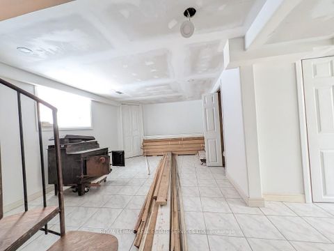 Photo 36 at 20 Holgate Street, Allandale, Barrie