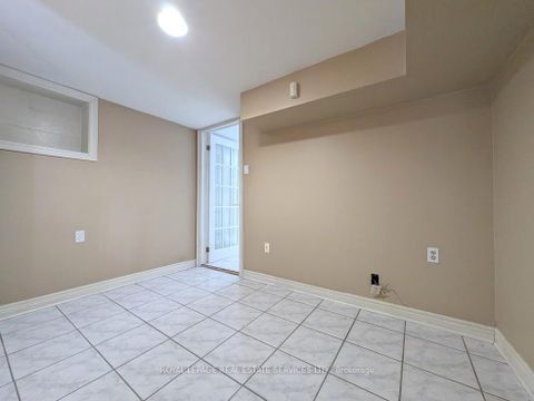 Photo 40 at 20 Holgate Street, Allandale, Barrie