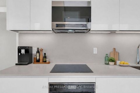 Photo 13 at 4202 - 8 Cumberland Street, Annex, Toronto