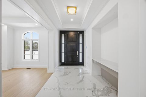 Photo 2 at 9 Lonergan Crescent, Steeles, Toronto