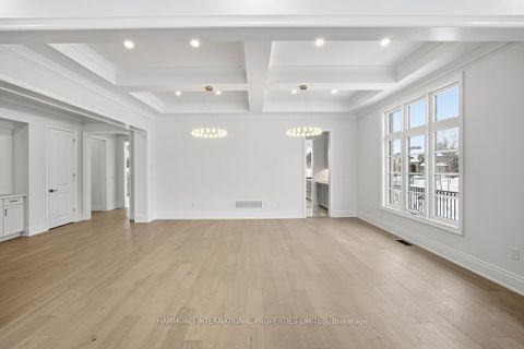 Photo 6 at 9 Lonergan Crescent, Steeles, Toronto