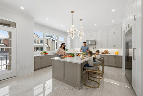 Photo 12 at 9 Lonergan Crescent, Steeles, Toronto