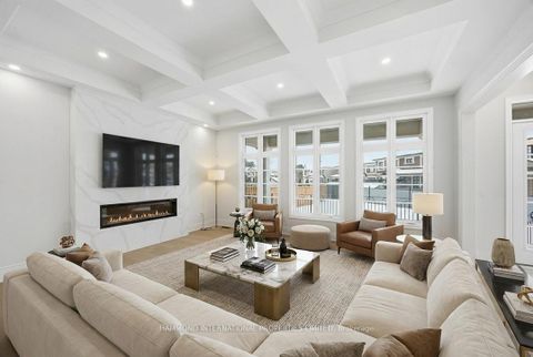 Photo 14 at 9 Lonergan Crescent, Steeles, Toronto