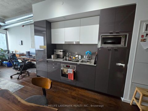 Photo 8 at #618 - 21 Lawren Harris Square, Waterfront Communities C8, Toronto