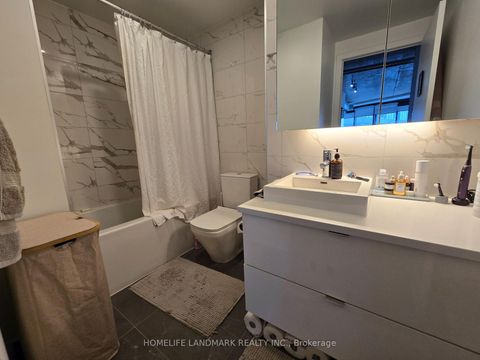 Photo 10 at #618 - 21 Lawren Harris Square, Waterfront Communities C8, Toronto