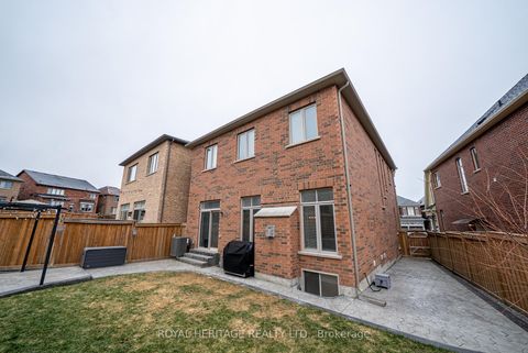 Photo 38 at 88 Brabin Circle, Rural Whitby, Whitby