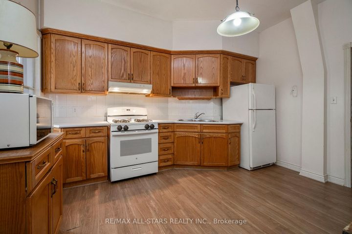 Photo 14 at 271 Lisgar Street, Little Portugal, Toronto