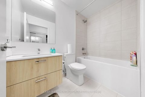 Photo 11 at 3504 - 30 Upper Mall Way, Brownridge, Vaughan