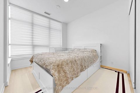 Photo 23 at 3504 - 30 Upper Mall Way, Brownridge, Vaughan