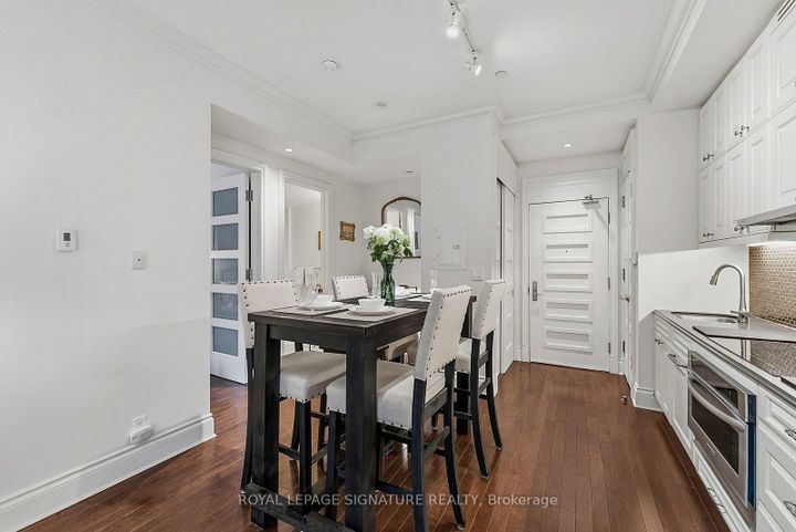 Photo 5 at 339 - 22 Leader Lane, Yonge Corridor, Toronto