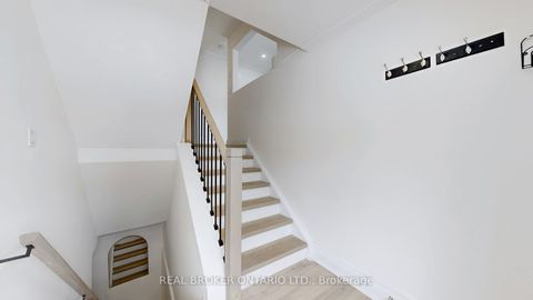 Photo 3 at 26 - 909 King Street W, Vanier, Oshawa