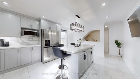 Photo 10 at 26 - 909 King Street W, Vanier, Oshawa