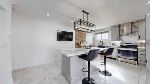 Photo 13 at 26 - 909 King Street W, Vanier, Oshawa