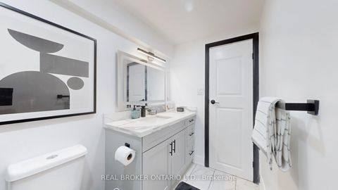 Photo 15 at 26 - 909 King Street W, Vanier, Oshawa