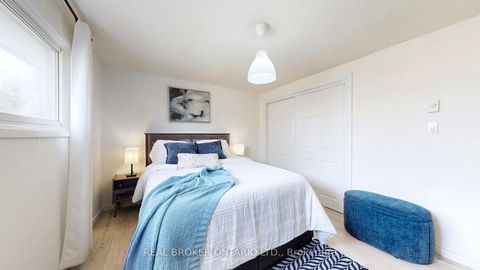 Photo 18 at 26 - 909 King Street W, Vanier, Oshawa