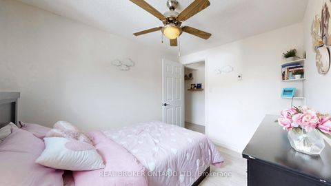 Photo 21 at 26 - 909 King Street W, Vanier, Oshawa