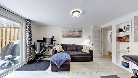 Photo 24 at 26 - 909 King Street W, Vanier, Oshawa