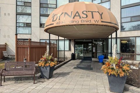 Photo 0 at 1001 - 40 Harding Boulevard W, North Richvale, Richmond Hill