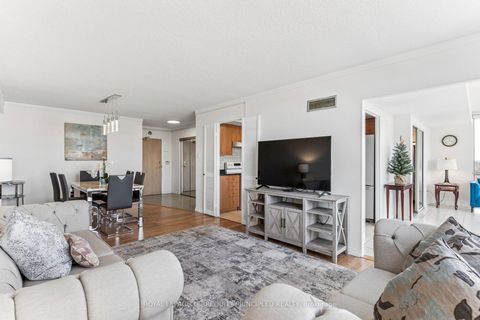 Photo 8 at 1001 - 40 Harding Boulevard W, North Richvale, Richmond Hill