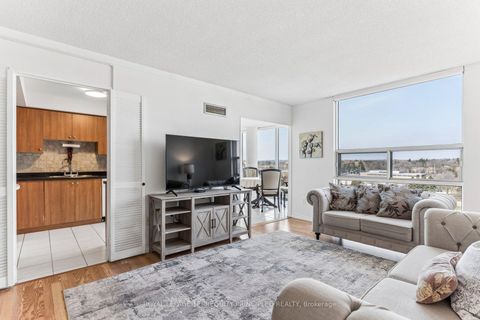 Photo 11 at 1001 - 40 Harding Boulevard W, North Richvale, Richmond Hill