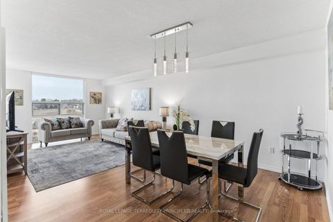 Photo 14 at 1001 - 40 Harding Boulevard W, North Richvale, Richmond Hill