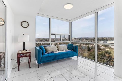 Photo 21 at 1001 - 40 Harding Boulevard W, North Richvale, Richmond Hill