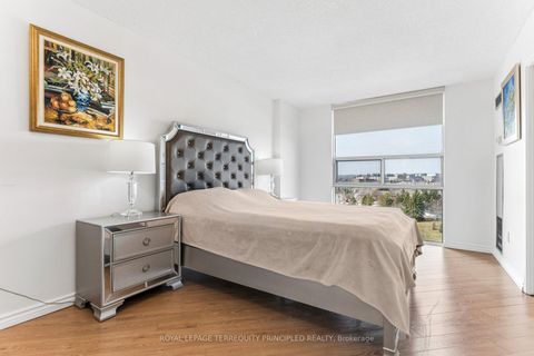 Photo 28 at 1001 - 40 Harding Boulevard W, North Richvale, Richmond Hill