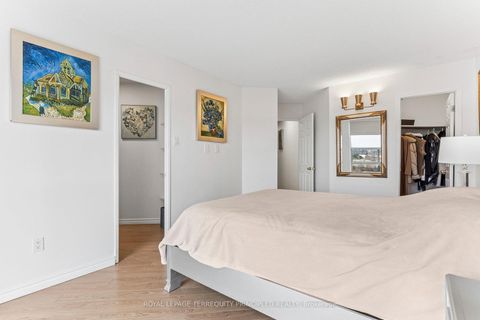 Photo 32 at 1001 - 40 Harding Boulevard W, North Richvale, Richmond Hill