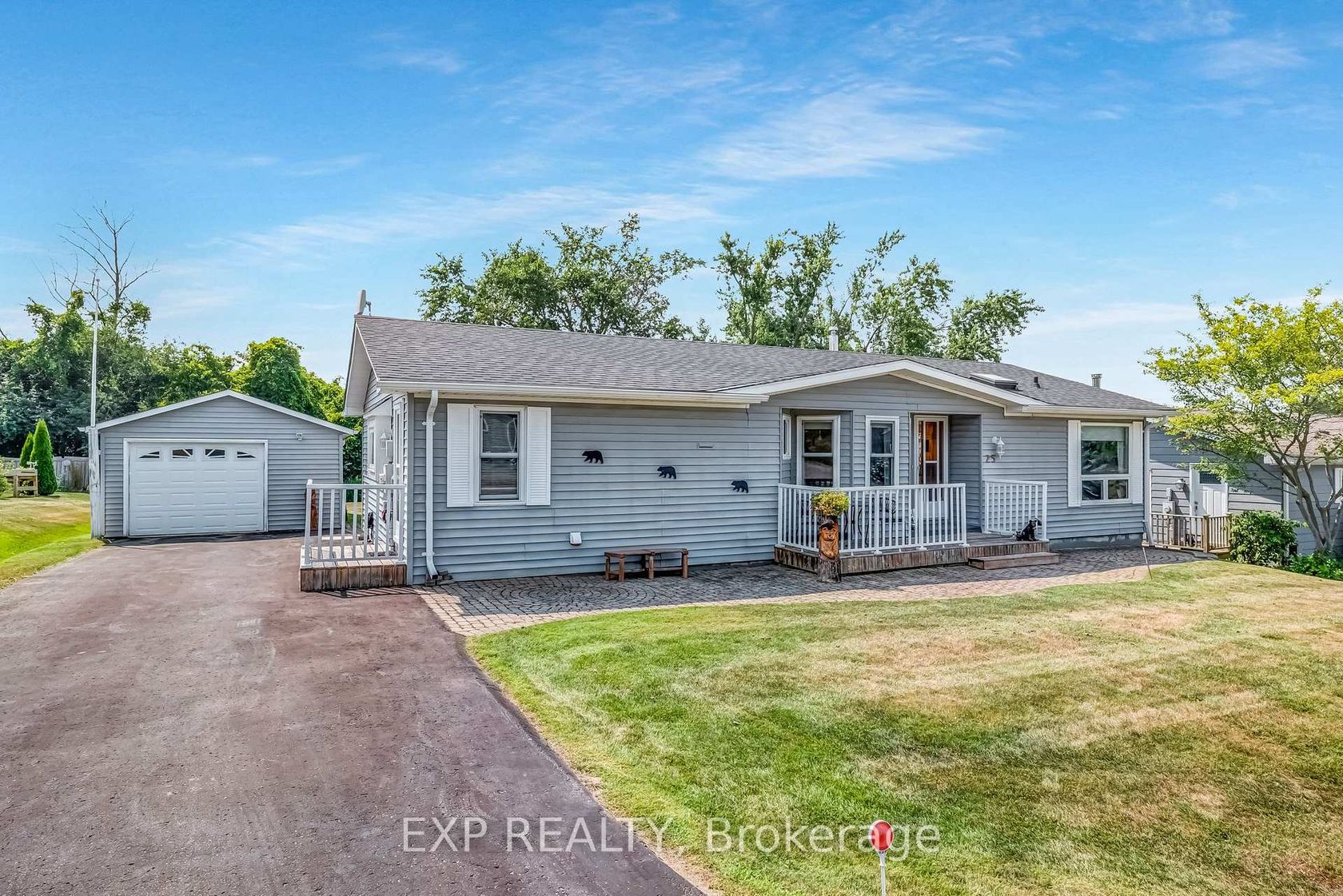 25 Juno Crescent, Sutton & Jackson