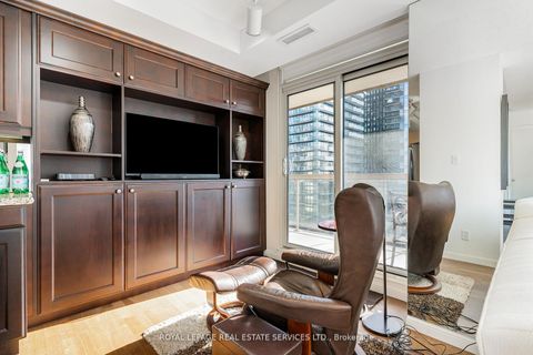 Photo 3 at 1203 - 900 Mount Pleasant Road, Mount Pleasant West, Toronto