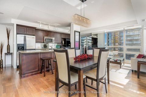 Photo 10 at 1203 - 900 Mount Pleasant Road, Mount Pleasant West, Toronto