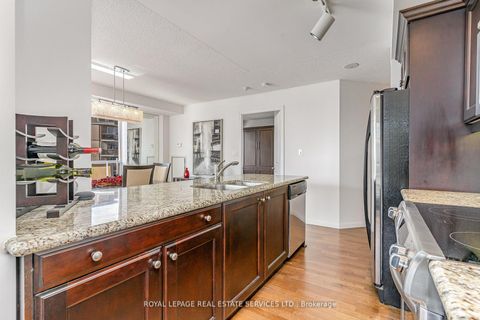 Photo 13 at 1203 - 900 Mount Pleasant Road, Mount Pleasant West, Toronto