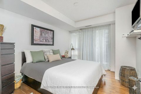 Photo 15 at 1203 - 900 Mount Pleasant Road, Mount Pleasant West, Toronto