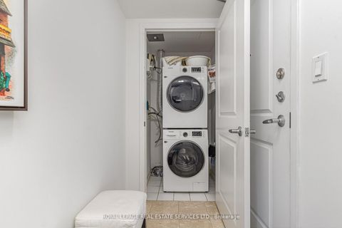 Photo 20 at 1203 - 900 Mount Pleasant Road, Mount Pleasant West, Toronto