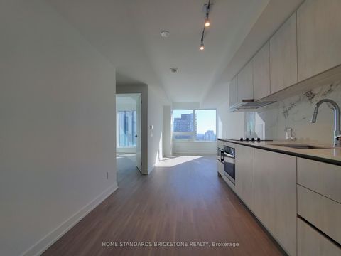 Photo 7 at 3510 - 8 WELLESELEY Street W, Bay Street Corridor, Toronto