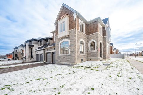 Photo 2 at 71 Lorrain Hand Avenue, Keswick South, Georgina