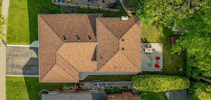 Photo 4 at 20 Manorcrest Street, Central Park, Brampton