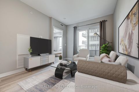 Photo 11 at 915 - 9255 Jane Street, Maple, Vaughan