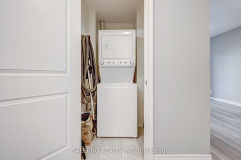 Photo 17 at 915 - 9255 Jane Street, Maple, Vaughan