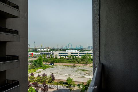 Photo 20 at 915 - 9255 Jane Street, Maple, Vaughan