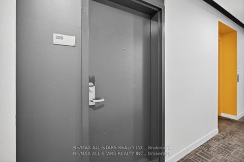 Photo 2 at 220 - 1800 Simcoe Street N, Samac, Oshawa