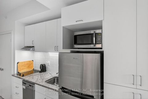 Photo 6 at 220 - 1800 Simcoe Street N, Samac, Oshawa