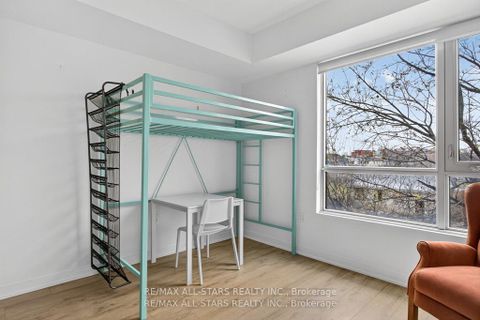 Photo 9 at 220 - 1800 Simcoe Street N, Samac, Oshawa