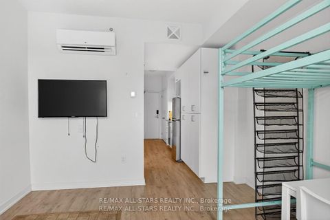 Photo 10 at 220 - 1800 Simcoe Street N, Samac, Oshawa