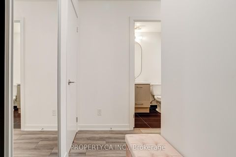 Photo 11 at 1713 - 87 Peter Street, Waterfront Communities C1, Toronto