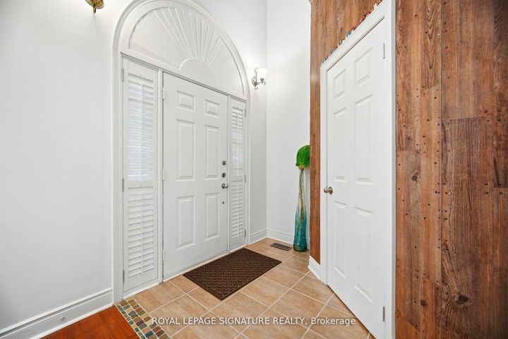 Photo 2 at 1592 Hallstone Road, Bram West, Brampton