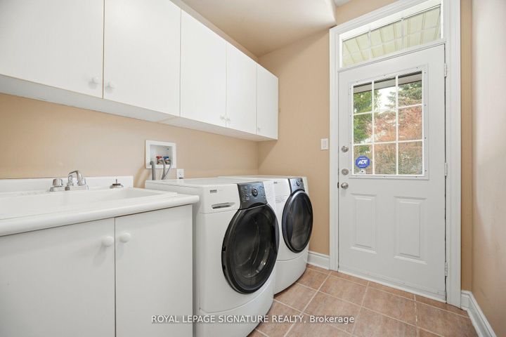 Photo 16 at 1592 Hallstone Road, Bram West, Brampton