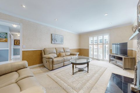 Photo 6 at 45 Hemlock Drive, Raymerville, Markham